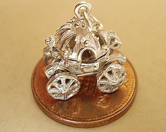 Opening Cinderellas Pumpkin Coach - Glass Slipper With Moving Wheels Charm