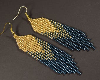 Emerald and gold earrings, Beaded earrings, Boho style, beadwork jewelry, dangle earrings, Native American style, seed bead earrings