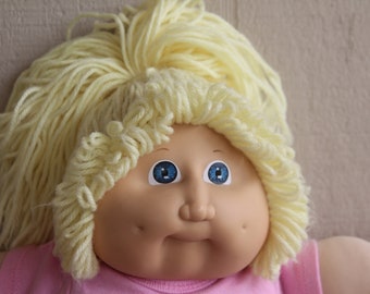 Cabbage Patch Kids Doll Blond Hair Blue Eyes 1982