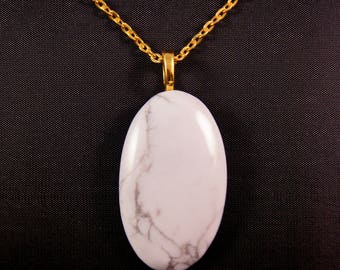 Natural white howlite and chain necklace