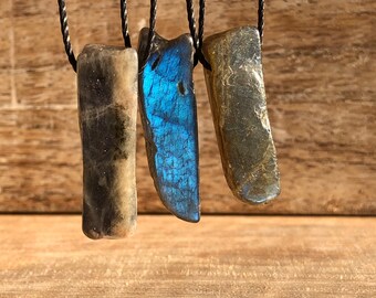 Mens Labradorite Necklace, Labradorite Pendant, Point Necklace Men, Vegan Necklace, Mens Choker, Jewelry for Guy, December Birthstone