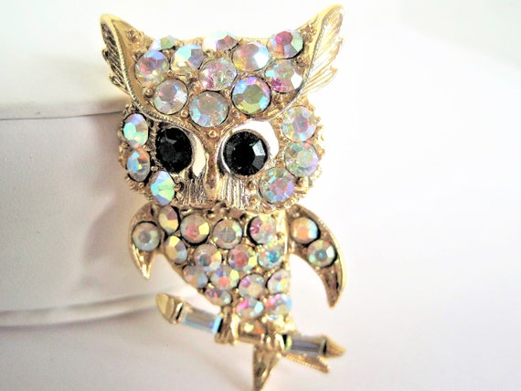 Aurora Borealis Owl, Vintage Rhinestone Brooch, Glamorous Figural