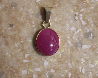 Pink Macedonian Ruby in Gold Pendant