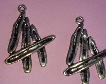 Set of two charms at decorated as you wish