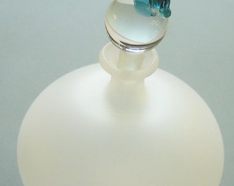 Glas Flacon Froschkönig, mungeblasen, sandgestrahlt, Glaskunst
