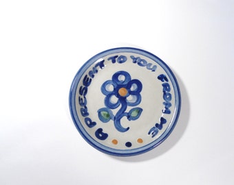 MA Hadley Pottery Small Gift Plate Collectibles Gift for Mom Kitchen Decor Wall Hanging Collection