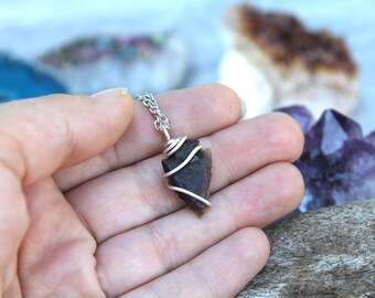Bohemian Jewelry, TINY Arrowhead Necklace, Small Raw Stone Jewelry, Gypsy Bohemian Necklace, Boho Hippie Necklace, Stone Arrowhead Jewelry