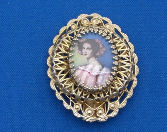 Brooch - Portrait Brooch - Victorian Style - Vintage