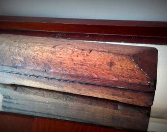 Vintage Whetstone Oil stone Sharpening hone honing block in Rustic Wood Case