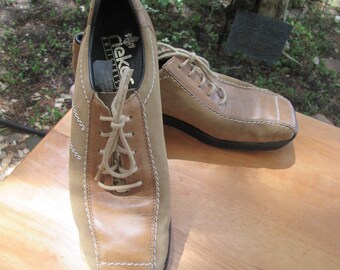 Rieker made in Germany taupe leather and suede walking shoe Boho comfortable shock absorbing walking shoe EU sz 40 US sz 9 Like new shoe
