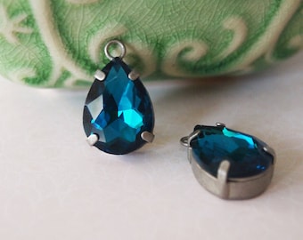 2 Glass Rhinestone Faceted Tear Drops Single Loop Colour Prussian Blue With Antique Silver Tone Size 18x13mm