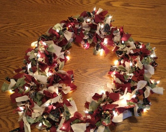 Lighted Christmas Garland Strand