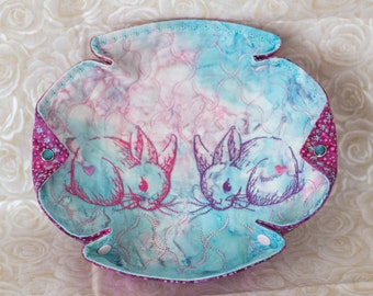 Easter 'Bunny Love' Double Sweetheart Bunny Katch-All Medium Hex/Octo