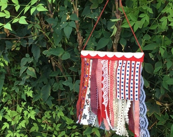 Mini American Flag Wall Hanging Shabby Chic 4th of July Decor Red White Blue Lace Fabric Ribbon Small Vertical Hanging Flag Decoration