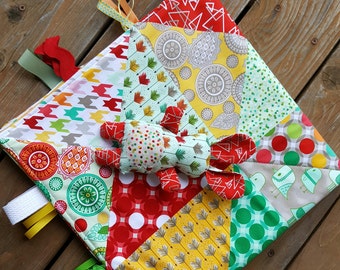 Gender Neutral Taggy Quilt and Bunny
