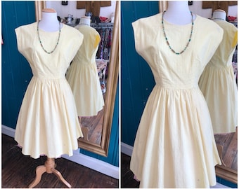 W27" 1950s Yellow Cotton Dress Full Skirt Small XS