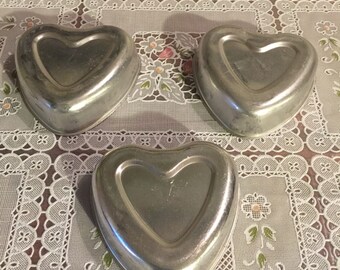 Vintage alluminum heart jello mold
