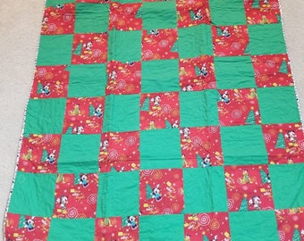 Mickey Mouse Christmas lap quilt