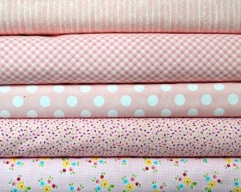 Light pink fat quarter fabric bundle