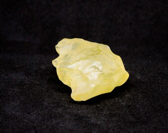 Libyan Desert Glass Tektite - Transparent Yellow, 21g, 3.9cm on Longest Edge