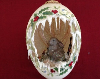 Highly Collectible Vintage Hand Carved Hand Painted Eggshell with Charming Scene Inside