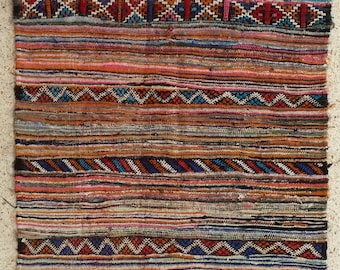 78"x53" Vintage Moroccan Rug Woven By Hand From Scraps Of Fabric / Boucherouite / Boucherouette