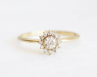 Halo Diamond Ring, Gold Diamond Ring, Diamond Engagement Ring, Simple Diamond Ring, Dainty Diamond Ring, White Diamond Ring, capucinne