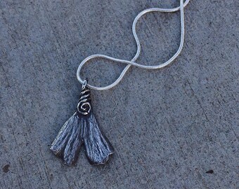 Silver ginkgo leaf pendant