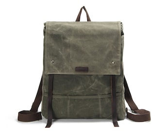 Flap-top waxed Canvas backpack with leather straps (Faded Olive)