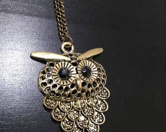 Bronze owl with long bronze chain