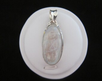 Rainbow Moonstone Sterling Silver Pendant (57)
