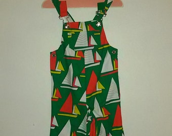 Cotton bib printed boats sailboats / French Vintage 60's 70's / size 18 months nine former /Stock