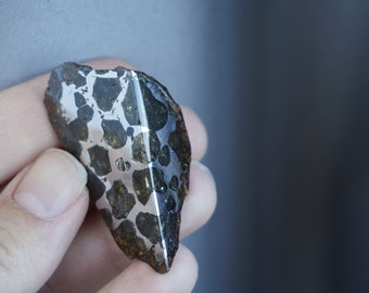 Seymchan Meteorite Pallasite with Olivine, Collectors Piece, meteorite for sale, Rare Specimen Meteorite Pallasite, meteorite pallasite