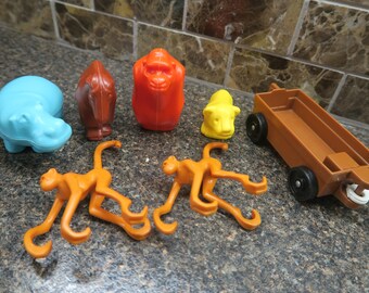 Vintage 1984 Fisher Price ZOO Animals Animal Replacement from Little People #916