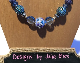 Chunky necklace in shades of periwinkle, purple and blue