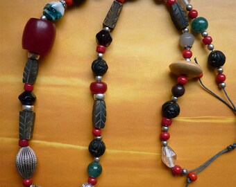 Necklace glass wood Horn