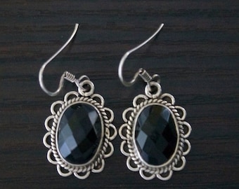 ON SALE Elegant BLACK Onyx Silver Earrings