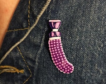 Grace and frankie vibrator pin!!!