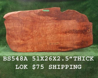 repisa de la chimenea rústica viga fuego envolvente sólido grueso