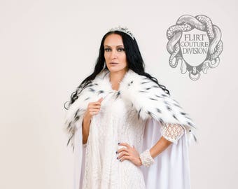 Queen White and Black Faux Fur Collar, Cape Collar, Fur Collar, dolmatinec print