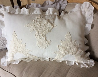 Cushion 100% linen ruffle round and old lace applications