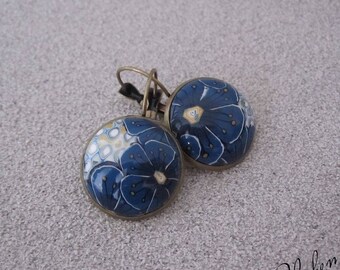 Earrings with a cabochon made of polymer clay