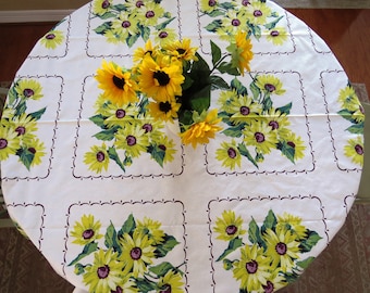 1950s Wilendur Tablecloth - Big Yellow Sunflowers - Vintage Table Linens - Spring Summer - Collectible