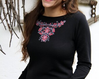 Embroidered Transylvanian (székely) sweater- black/red