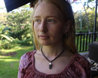Genuine MOLDAVITE Pendant,Raw Moldavite Jewelry,Tektite Moldavite necklace,Green Moldavite Crystal,Macrame Necklace,sterling silver necklace