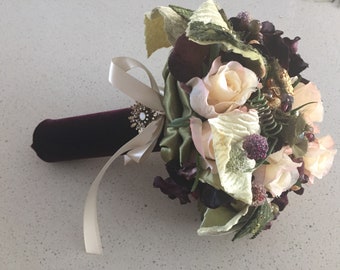 Vintage style alternative bouquet