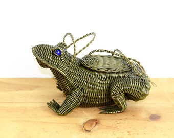 Vintage wicker animal purse...1950s frog purse with marble eyes...green frog figural purse...collectable...mid century.