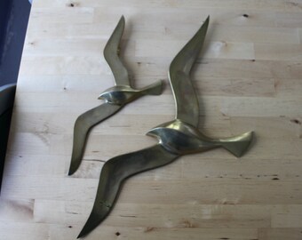 Set of 2 Vintage Brass Seagulls, Wall Art Birds pair, large 20" small 14" ,Seagull art, Flock of seagulls, VINTAGE BRASS birds,Wall hanging