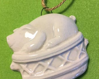 Easter Ornament and Decoration/Pig in a Basket