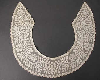 Antique floral lace collar Handmade Needlelace Applique
